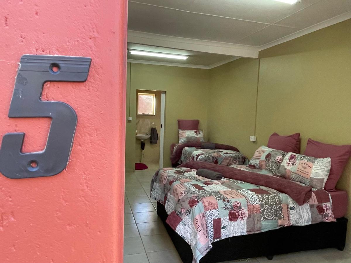 Hotel 4 On Sirius Polokwane Esterno foto