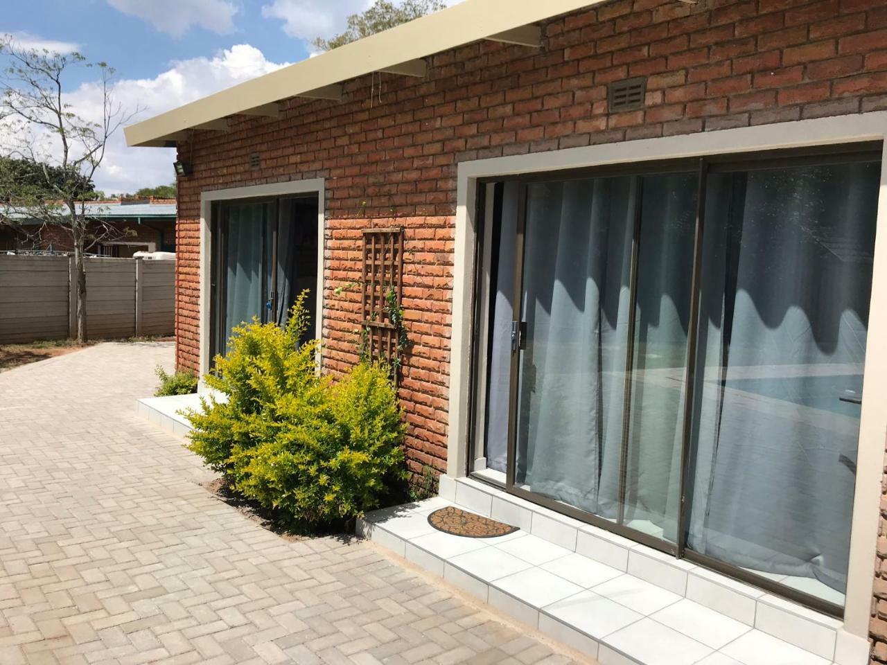 Hotel 4 On Sirius Polokwane Esterno foto