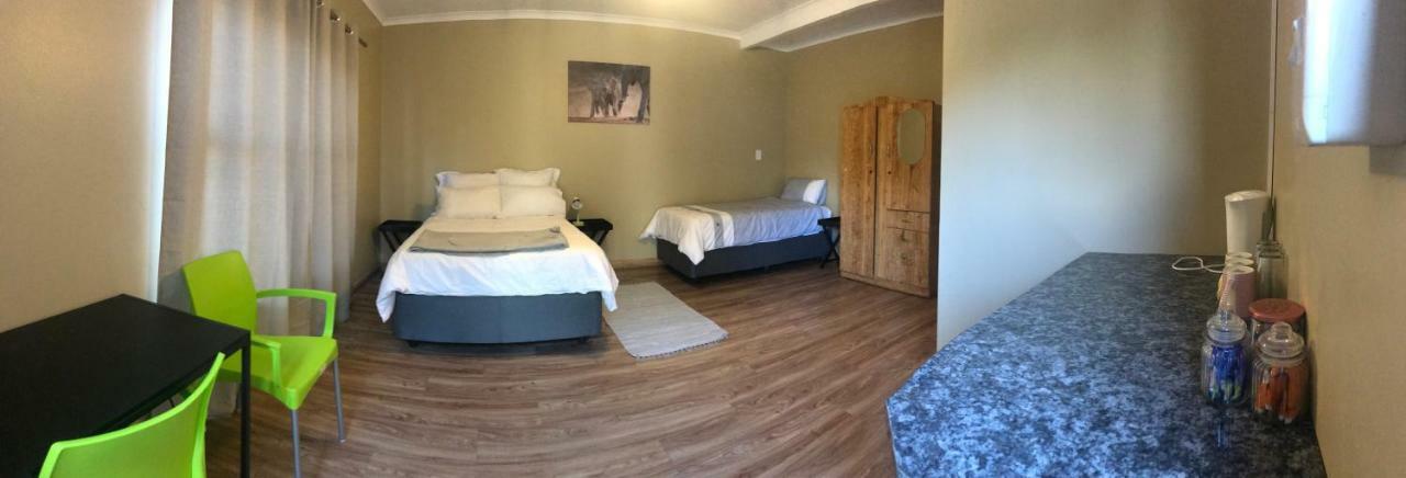 Hotel 4 On Sirius Polokwane Esterno foto