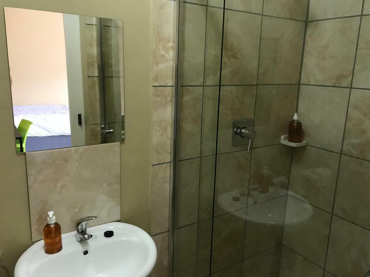 Hotel 4 On Sirius Polokwane Esterno foto