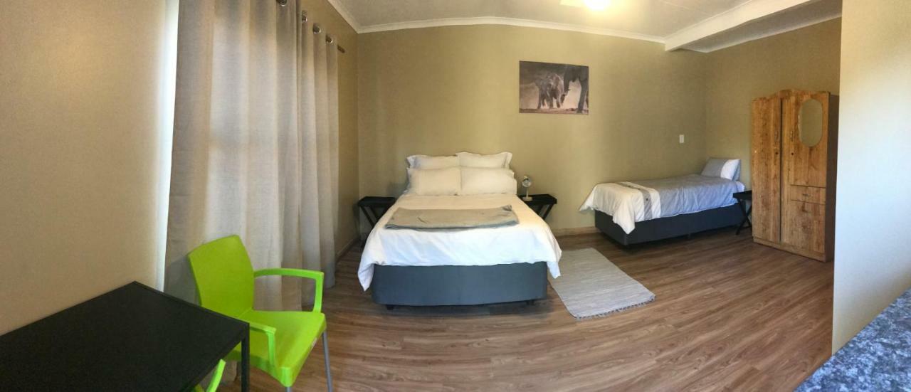 Hotel 4 On Sirius Polokwane Esterno foto