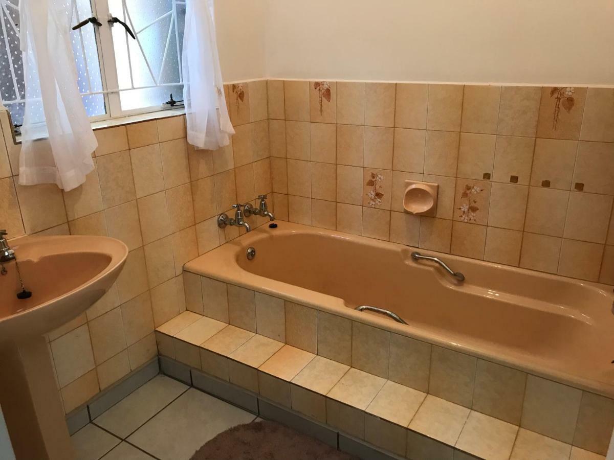 Hotel 4 On Sirius Polokwane Esterno foto
